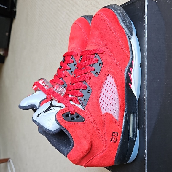 Air Jordan 5 Retro (GS) 'Raging Bull' 5.5y - Picture 1 of 10